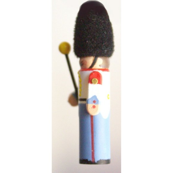 VTG 1995 Hallmark Keepsake Ornament Miniature Clothespin Soldier Collector Serie - Picture 9 of 16